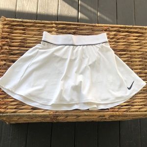 Nike golf skirt / tennis skirt